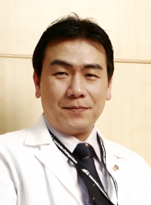 Image:Dr. Hung-Chon Chong